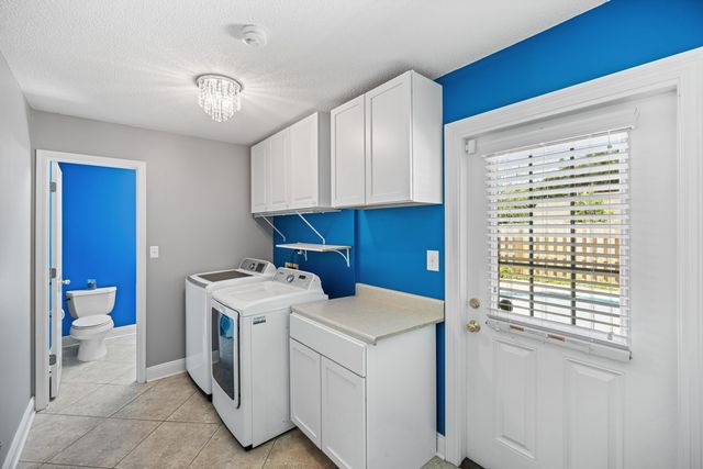 10024 Via Grande, Navarre, FL 32566