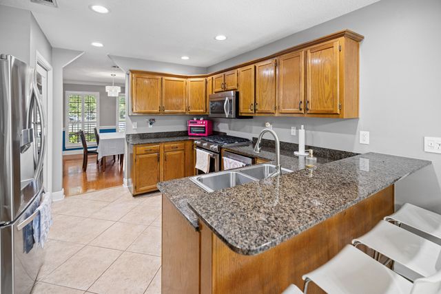 10024 Via Grande, Navarre, FL 32566