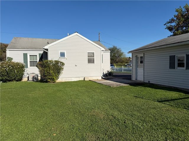 82 Riverside Circle, Corning, NY 14830