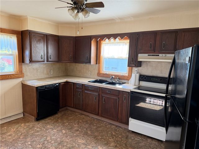 82 Riverside Circle, Corning, NY 14830