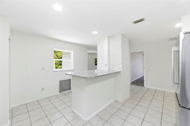 5136 68TH STREET N B, St Petersburg, FL 33709