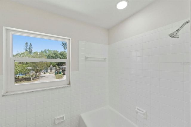 5136 68TH STREET N B, St Petersburg, FL 33709