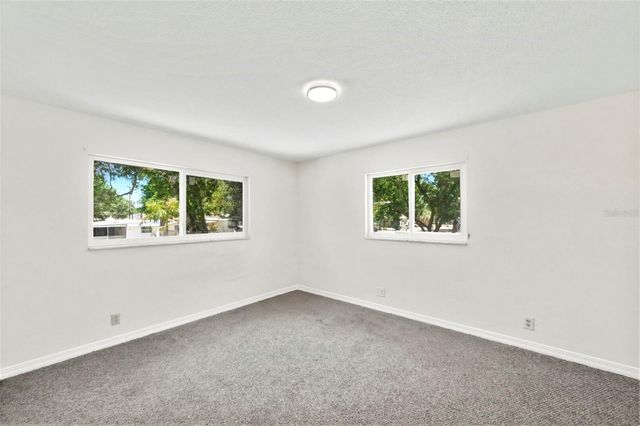 5136 68TH STREET N B, St Petersburg, FL 33709