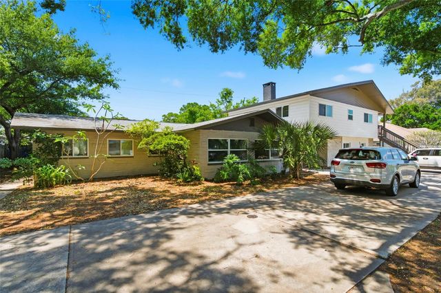 5136 68TH STREET N B, St Petersburg, FL 33709