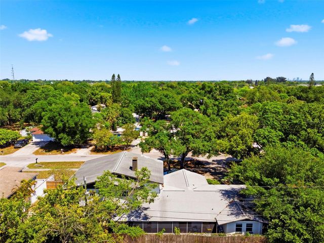 5136 68TH STREET N B, St Petersburg, FL 33709