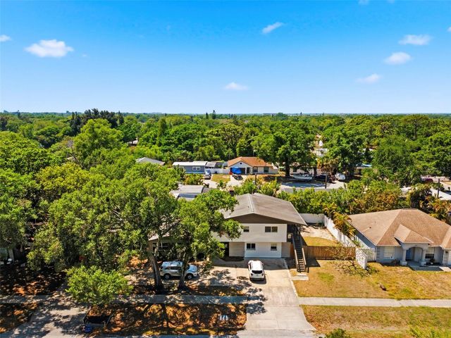 5136 68TH STREET N B, St Petersburg, FL 33709