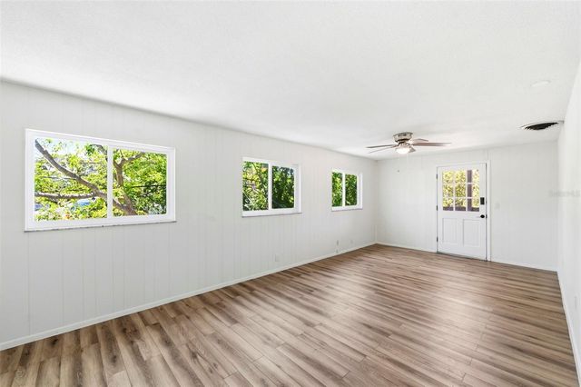 5136 68TH STREET N B, St Petersburg, FL 33709