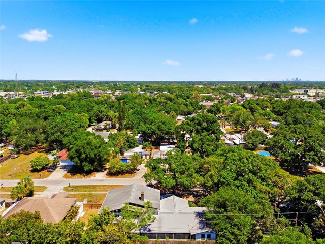 5136 68TH STREET N B, St Petersburg, FL 33709