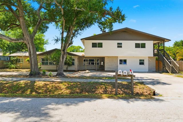 5136 68TH STREET N B, St Petersburg, FL 33709