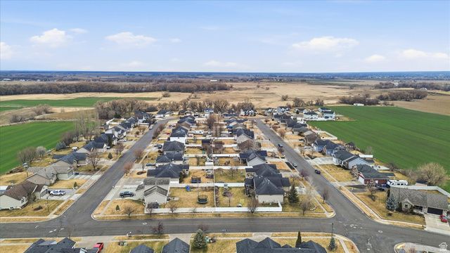 575 N 850 E, Wellsville, UT 84339