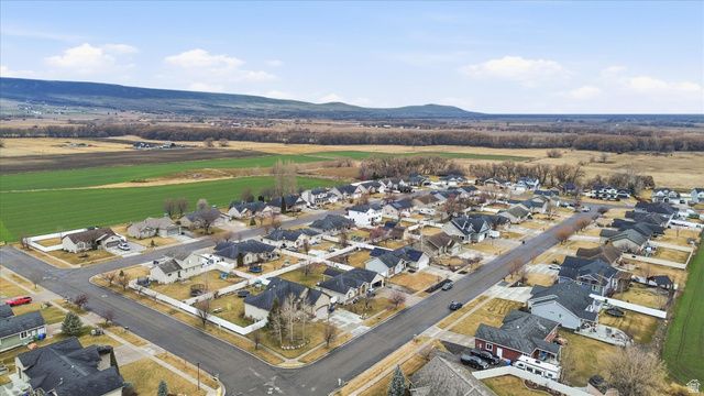 575 N 850 E, Wellsville, UT 84339