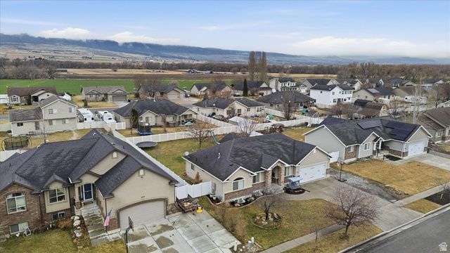 575 N 850 E, Wellsville, UT 84339