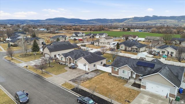 575 N 850 E, Wellsville, UT 84339