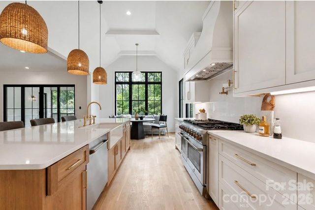 401 McDonald Avenue, Charlotte, NC 28203