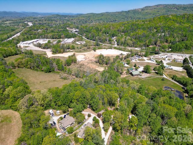 99999 Hicks Mountain Road, Hendersonville, NC 28792