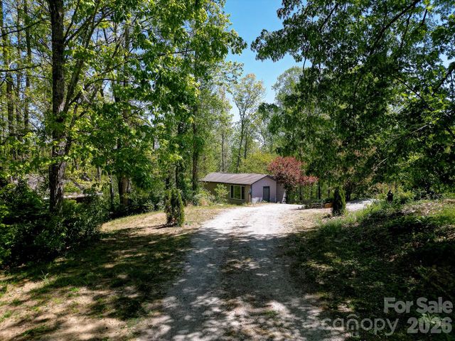 99999 Hicks Mountain Road, Hendersonville, NC 28792