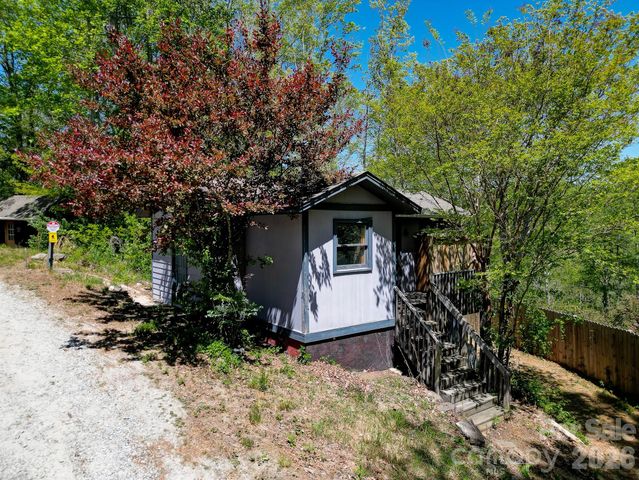 99999 Hicks Mountain Road, Hendersonville, NC 28792