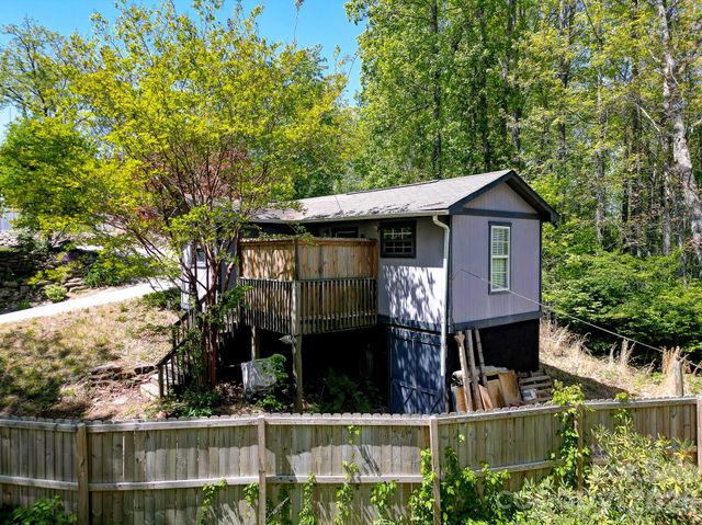 99999 Hicks Mountain Road, Hendersonville, NC 28792