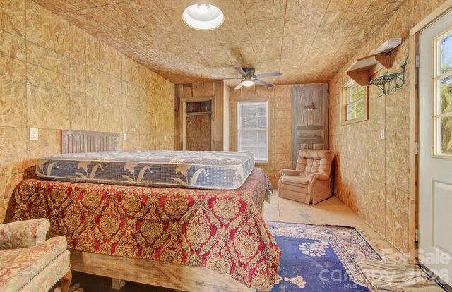 99999 Hicks Mountain Road, Hendersonville, NC 28792