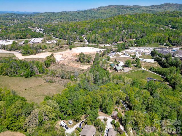 99999 Hicks Mountain Road, Hendersonville, NC 28792