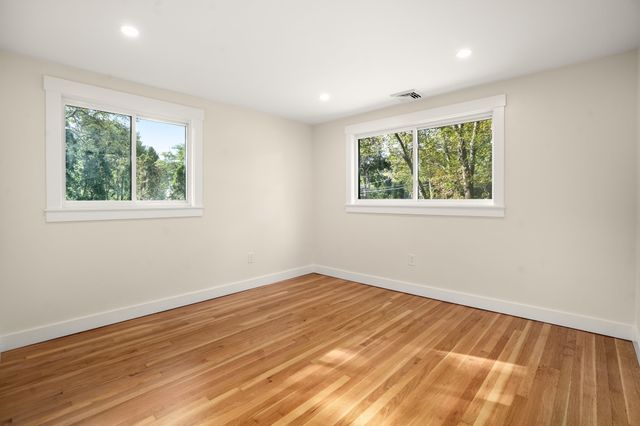 225 W Plain St, Wayland, MA 01778