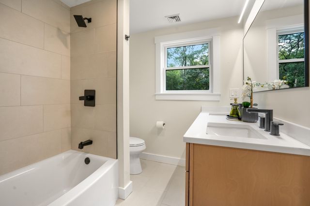 225 W Plain St, Wayland, MA 01778
