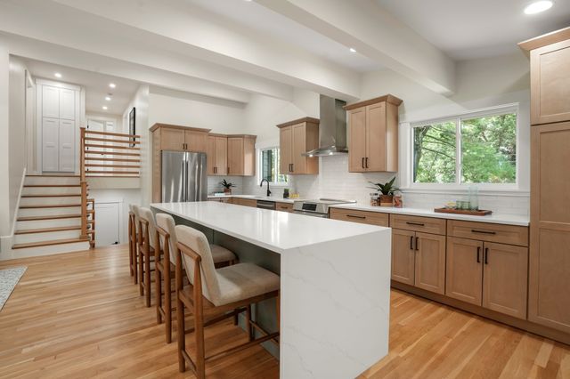 225 W Plain St, Wayland, MA 01778