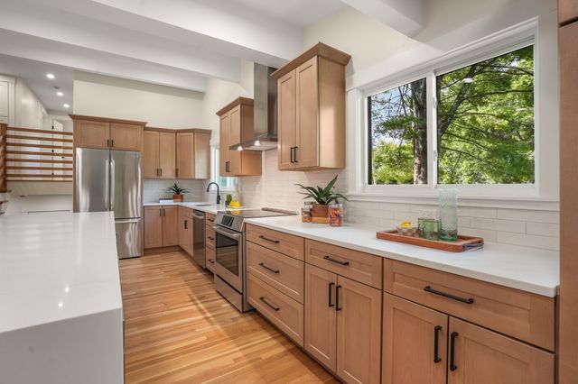 225 W Plain St, Wayland, MA 01778