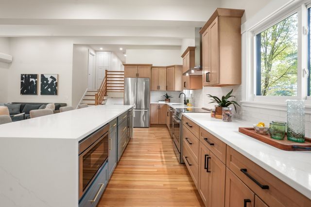225 W Plain St, Wayland, MA 01778