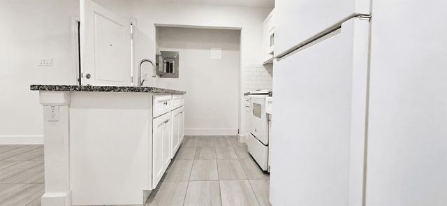 4404 Bellfort Ave 8, Houston, TX 77051