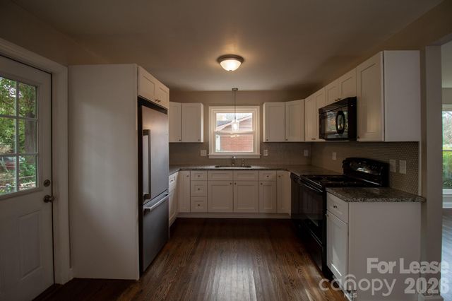 4021 Crestridge Drive, Charlotte, NC 28217