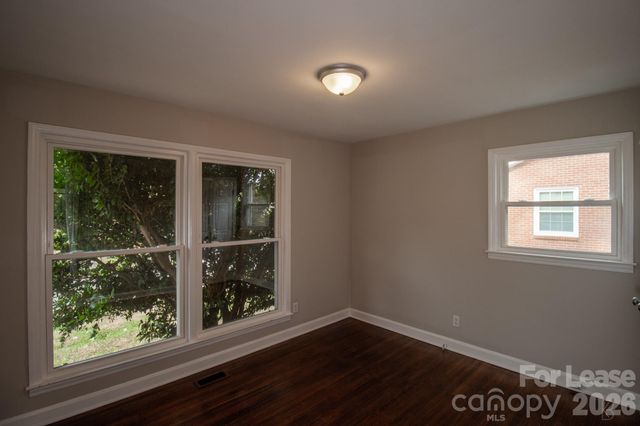 4021 Crestridge Drive, Charlotte, NC 28217