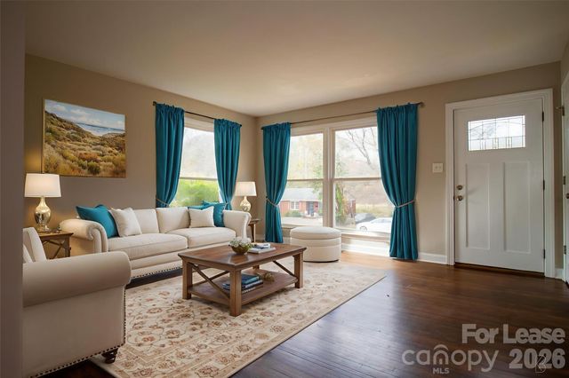 4021 Crestridge Drive, Charlotte, NC 28217