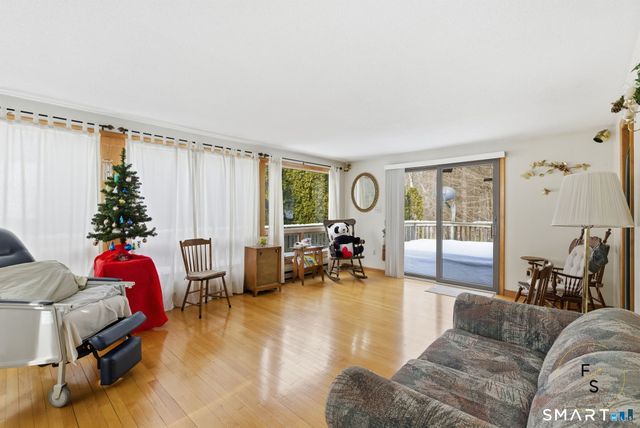 290 Gillette Road, New Hartford, CT 06057