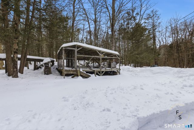 290 Gillette Road, New Hartford, CT 06057