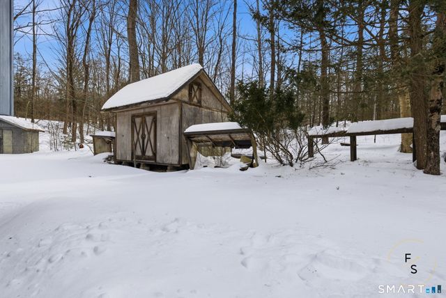 290 Gillette Road, New Hartford, CT 06057