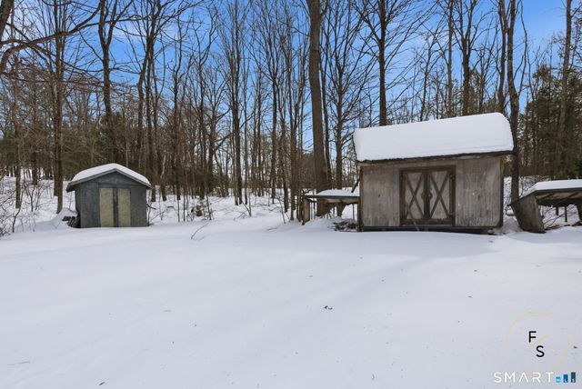 290 Gillette Road, New Hartford, CT 06057