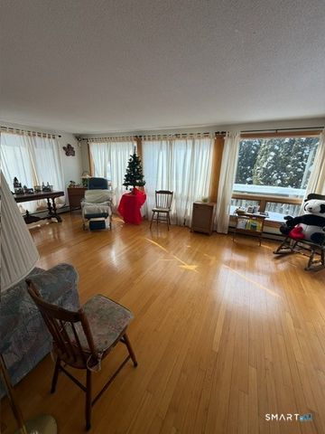 290 Gillette Road, New Hartford, CT 06057