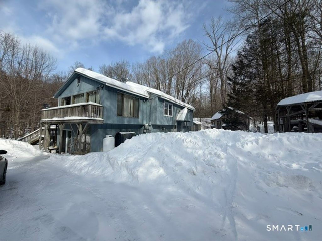 290 Gillette Road, New Hartford, CT 06057