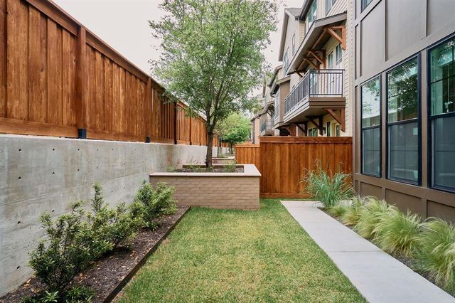 2209 Woodland Ave 1202, Austin, TX 78741