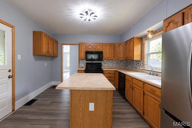2440 Iowa Street, Granite City, IL 62040
