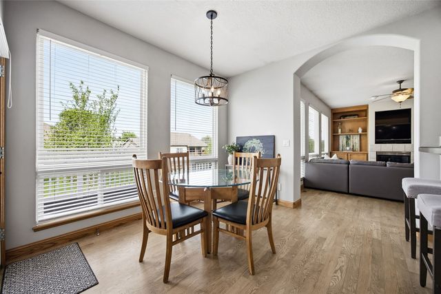 220 16th Ave Court, Hiawatha, IA 52233