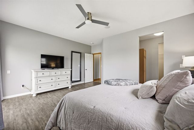 220 16th Ave Court, Hiawatha, IA 52233