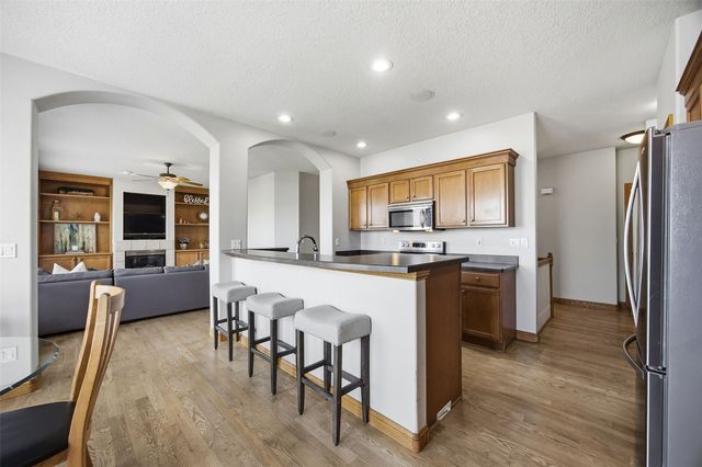 220 16th Ave Court, Hiawatha, IA 52233