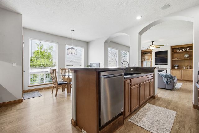 220 16th Ave Court, Hiawatha, IA 52233