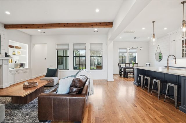 1710 Du Barry Lane, Houston, TX 77018