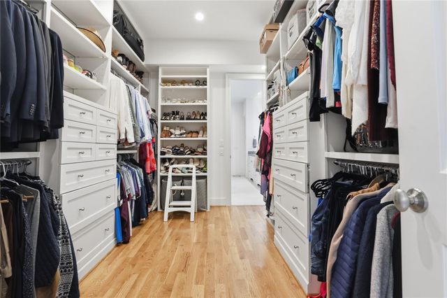 1710 Du Barry Lane, Houston, TX 77018