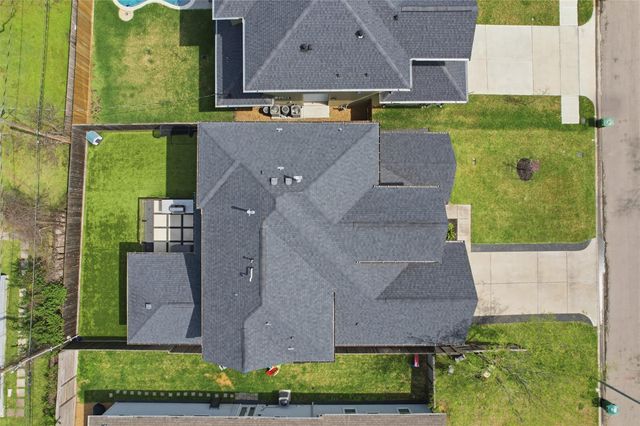 1710 Du Barry Lane, Houston, TX 77018