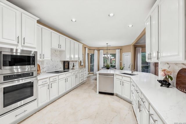 24219 Bear Mtn, San Antonio, TX 78258
