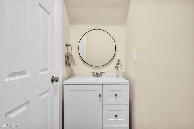 112 Grove Drive, Ashtabula, OH 44004